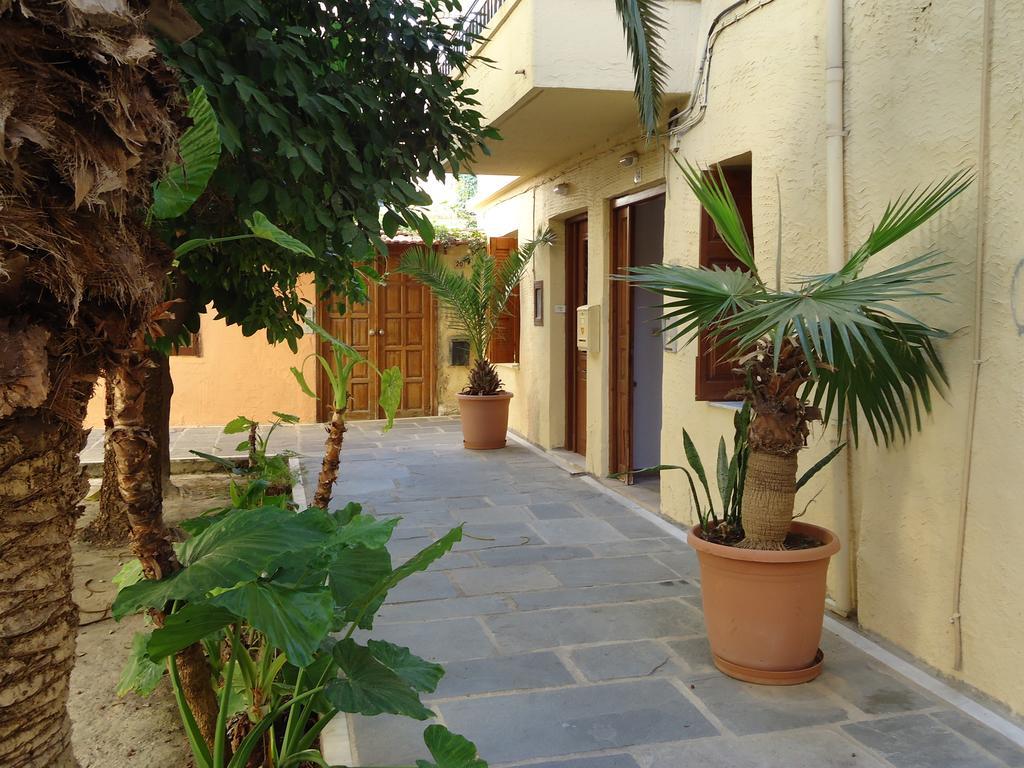 Lilys Apartments Rethymno Exteriör bild